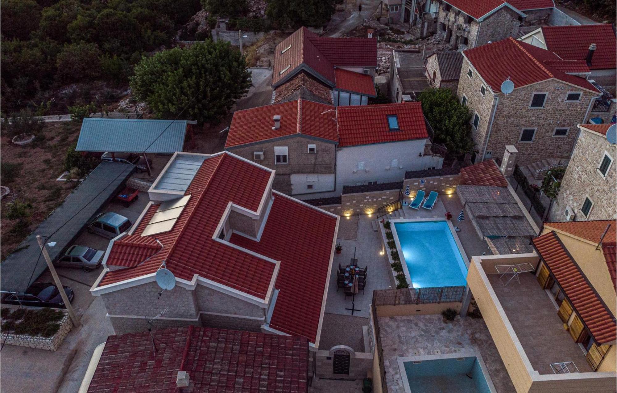 Lovely Home In Klek With House A Panoramic View ภายนอก รูปภาพ