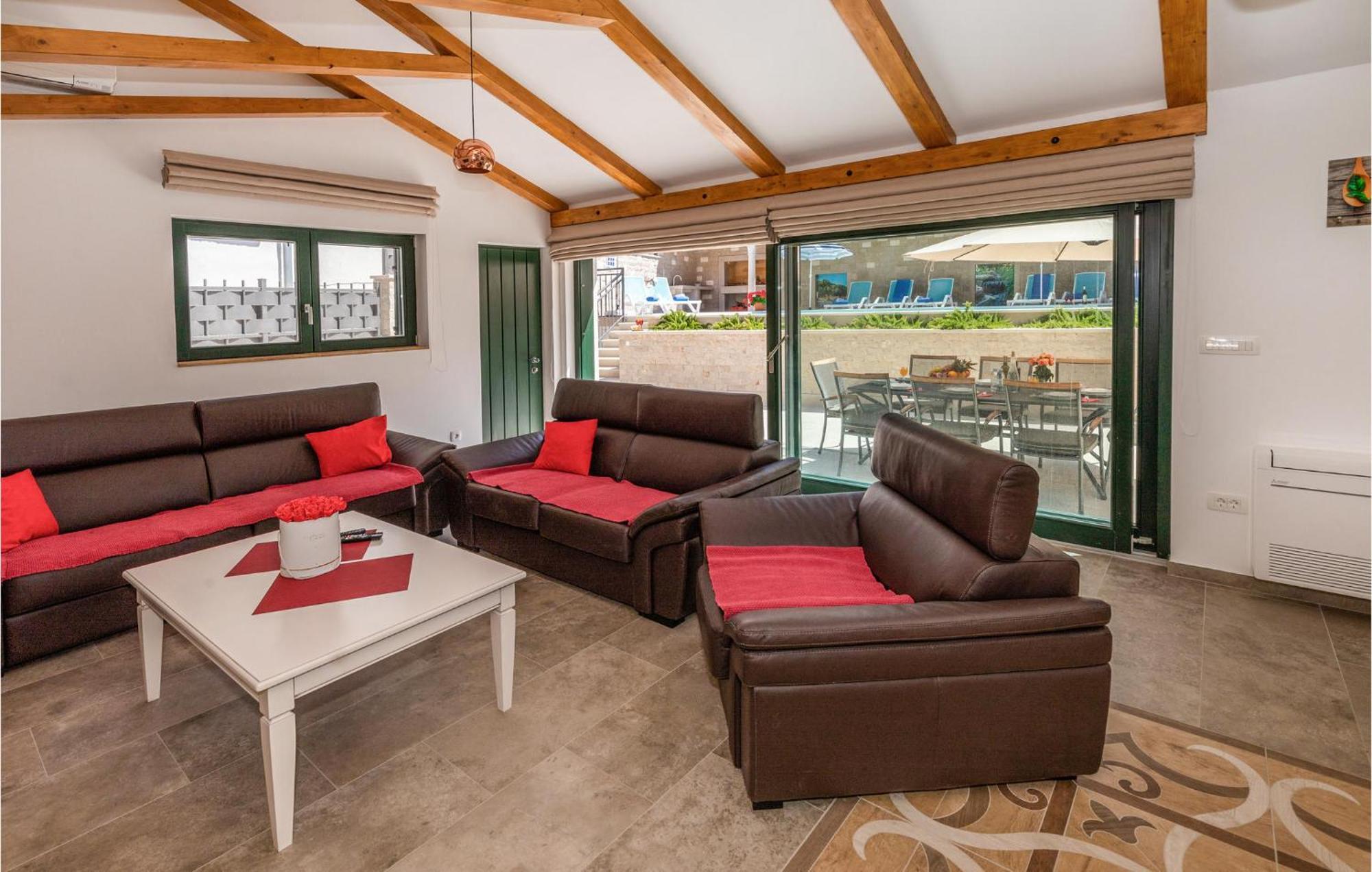 Lovely Home In Klek With House A Panoramic View ภายนอก รูปภาพ